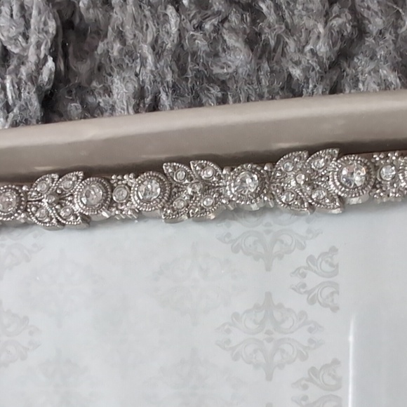 Luxe Collection Silver and White Decorative Frame - Picture 4 of 4